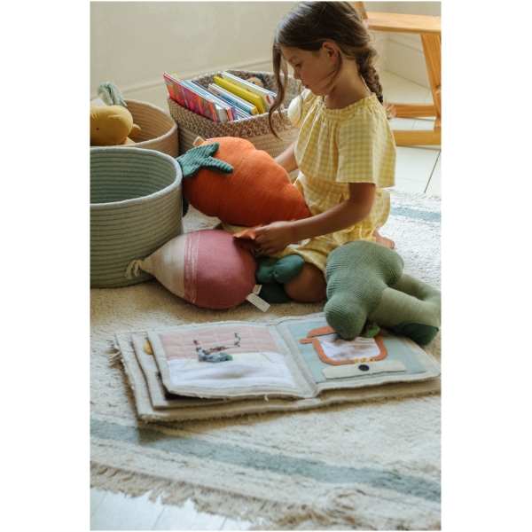Cool Kids Eat Healthy Textile Book - Image 7