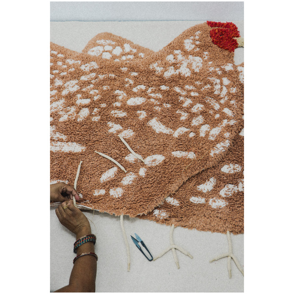 Washable Rug Chicken - Image 3
